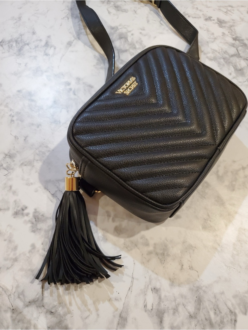 Victoria's Secret Black Zip Close Tasseled Fanny Pack Gold Hardware Bag Purse - Picture 2 of 8